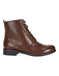 Badge Brown Glove Boots