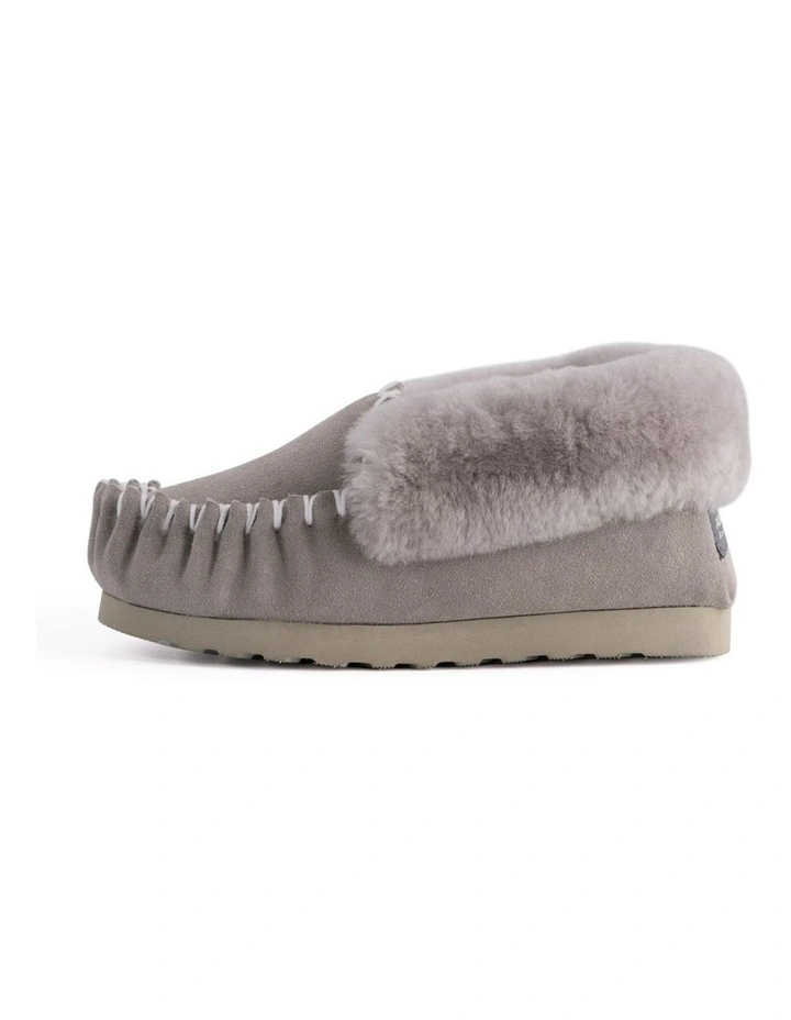 Hand Stitched Womens Sheepskin Moccasin Light Grey 5 Hand Stitched Womens Sheepskin Moccasin Light Grey - Image 5