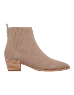 Nine West Applez Boots In Taupe