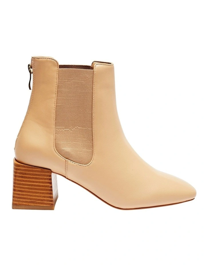 Thomas Nude Smooth Boots 1 Thomas Nude Smooth Boots