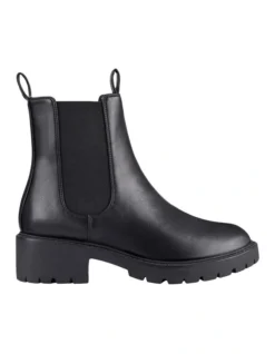 Jalapeno Chelsea Boots In Black